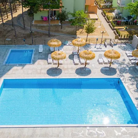 Amazing In With Swimming Pool Apartment Bibione