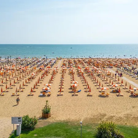 1 Bedroom Awesome In شقة *