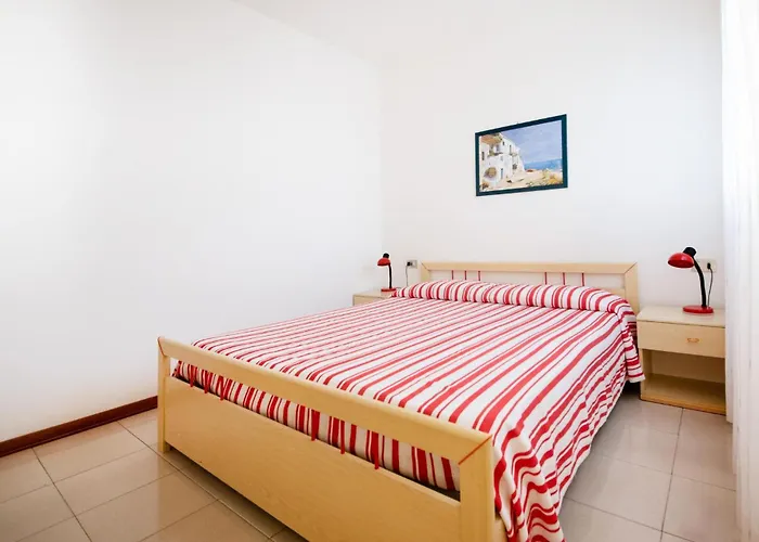 Apartment 1 Bedroom Awesome In